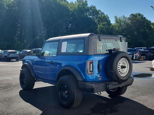 Velocity Blue Metallic 2022 Ford Bronco Base