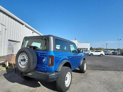 2022 Ford Bronco Base