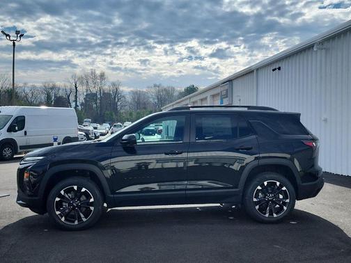 Mosaic Black Metallic 2026 Chevrolet Equinox RS