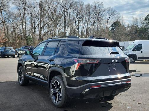 Mosaic Black Metallic 2026 Chevrolet Equinox RS