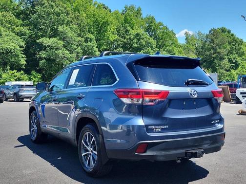Shoreline Blue Pearl 2019 Toyota Highlander XLE