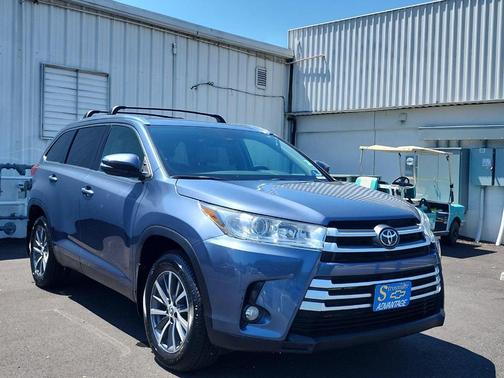 Shoreline Blue Pearl 2019 Toyota Highlander XLE