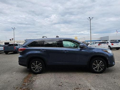 Shoreline Blue Pearl 2019 Toyota Highlander XLE