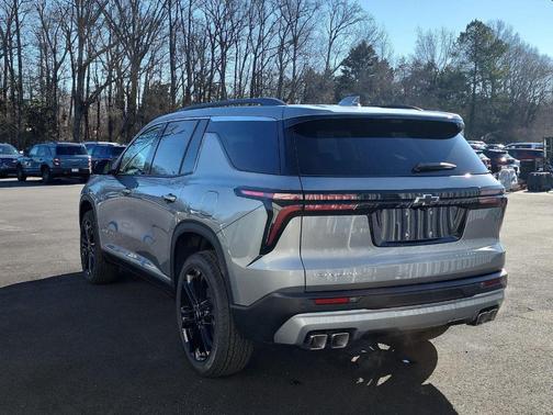 Sterling Gray Metallic 2026 Chevrolet Traverse LT