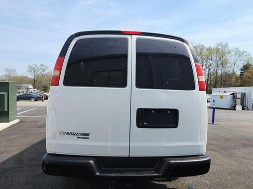 2014 Chevrolet Express 2500 LS