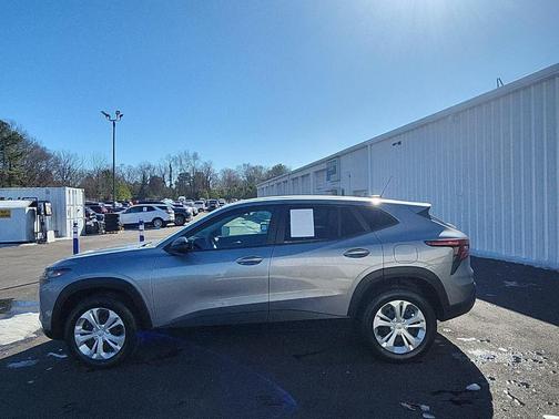 2024 Chevrolet Trax LS