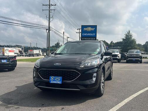 2022 Ford Escape Titanium