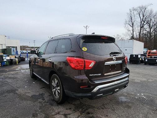 2020 Nissan Pathfinder SL