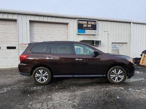 2020 Nissan Pathfinder SL