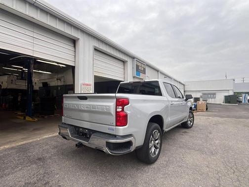 Silver Ice Metallic 2019 Chevrolet Silverado 1500 LT