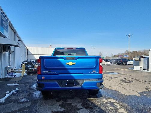 2022 Chevrolet Silverado 1500 Custom
