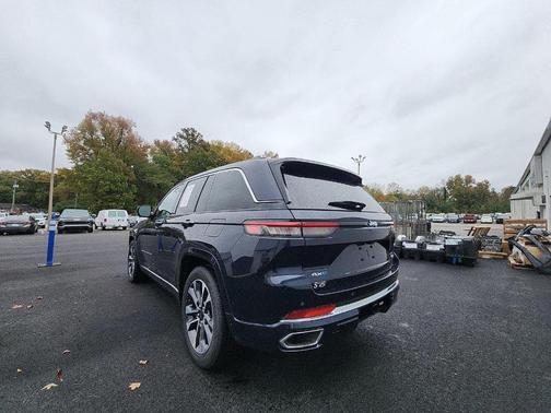 2022 Jeep Grand Cherokee 4xe Overland