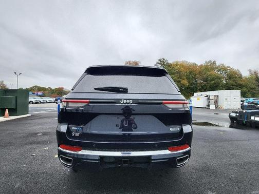 2022 Jeep Grand Cherokee 4xe Overland