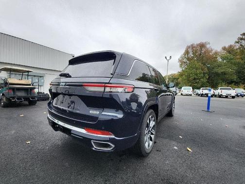 2022 Jeep Grand Cherokee 4xe Overland