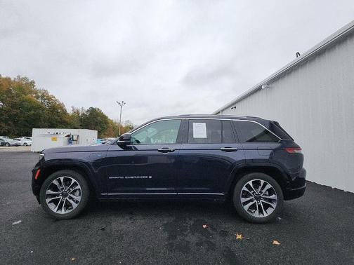 2022 Jeep Grand Cherokee 4xe Overland