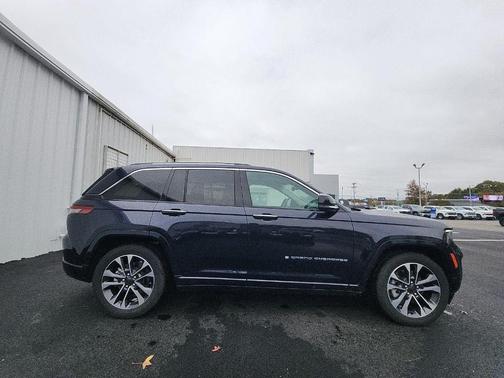2022 Jeep Grand Cherokee 4xe Overland
