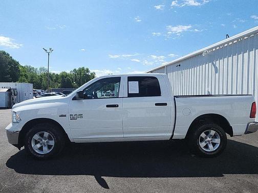 Bright White 2022 RAM 1500 Classic SLT
