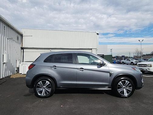 2024 Mitsubishi Outlander Sport SE