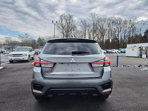 2024 Mitsubishi Outlander Sport SE