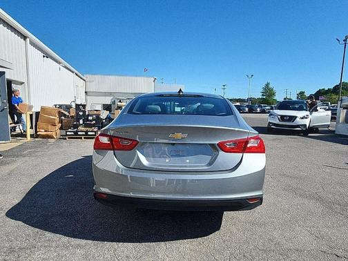 Sterling Gray Metallic 2023 Chevrolet Malibu 1LS