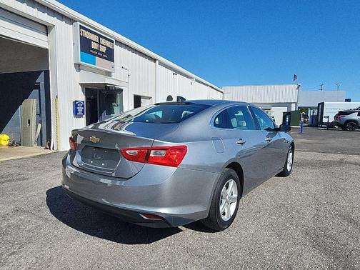 Sterling Gray Metallic 2023 Chevrolet Malibu 1LS