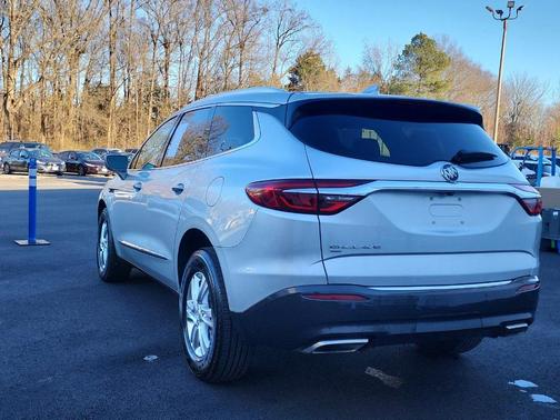 2020 Buick Enclave Essence
