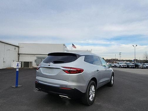 2020 Buick Enclave Essence