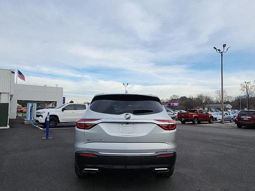 2020 Buick Enclave Essence