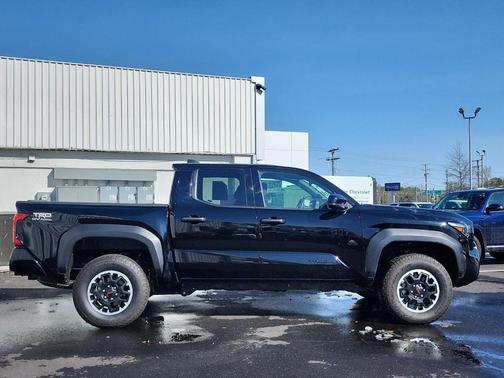 2025 Toyota Tacoma TRD Off Road