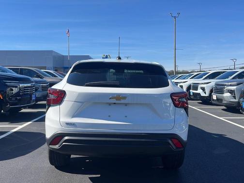 2026 Chevrolet Trax LS