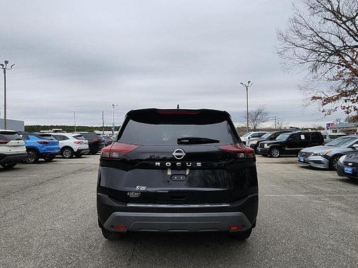 2023 Nissan Rogue S