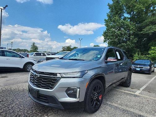 Sterling Gray Metallic 2023 Chevrolet Traverse Premier