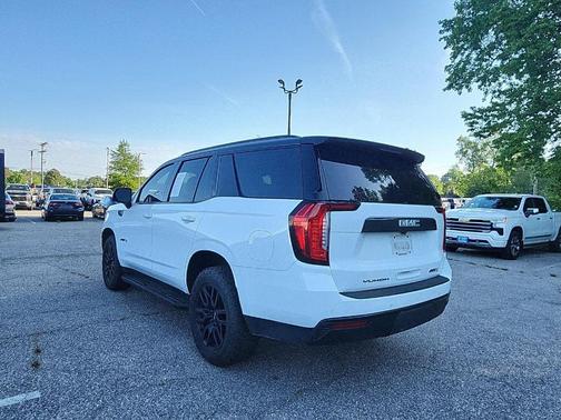 Summit White 2021 GMC Yukon AT4