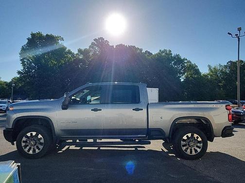 Sterling Gray Metallic 2024 Chevrolet Silverado 2500 Custom