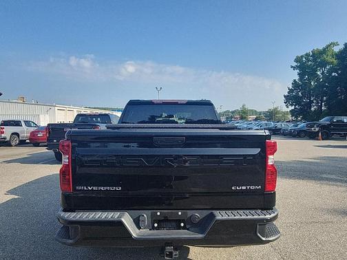 Black 2022 Chevrolet Silverado 1500 Custom