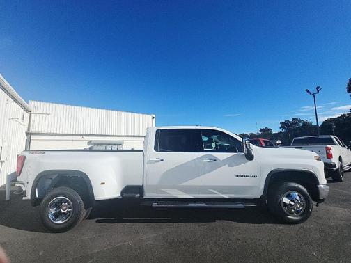Summit White 2026 Chevrolet Silverado 3500 LTZ