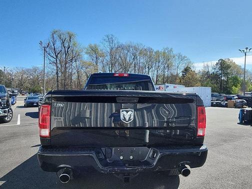 Brilliant Black Crystal Pearlcoat 2015 RAM 1500 Tradesman/Express