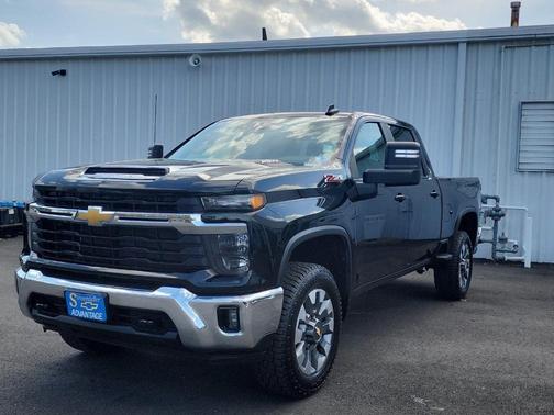 Black 2024 Chevrolet Silverado 2500 LT