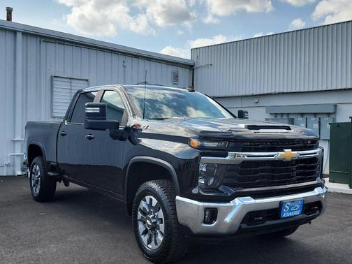 Black 2024 Chevrolet Silverado 2500 LT