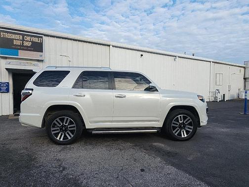 Blizzard Pearl 2019 Toyota 4Runner Limited