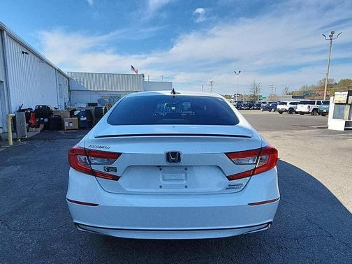 Platinum White Pearl 2022 Honda Accord Hybrid Sport