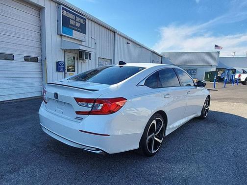 Platinum White Pearl 2022 Honda Accord Hybrid Sport