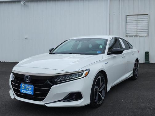 Platinum White Pearl 2022 Honda Accord Hybrid Sport
