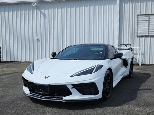 Arctic White 2023 Chevrolet Corvette Stingray w/3LT