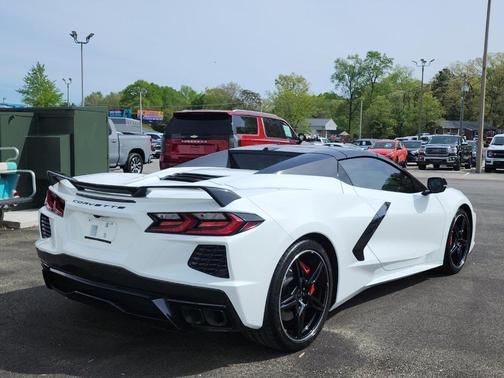 Arctic White 2023 Chevrolet Corvette Stingray w/3LT