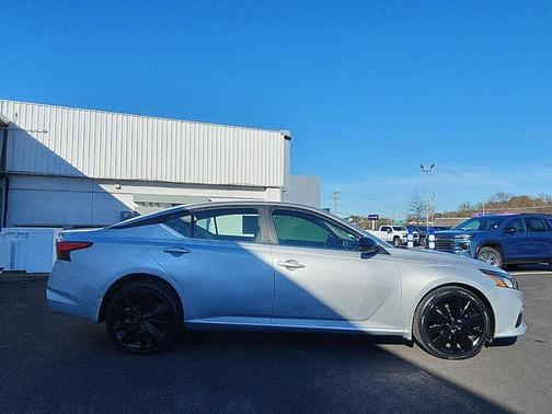 2019 Nissan Altima 2.5 SR