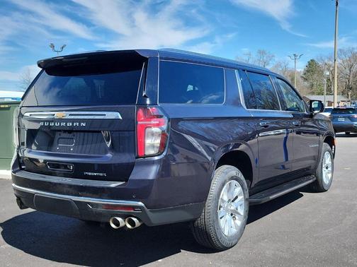 2023 Chevrolet Suburban Premier