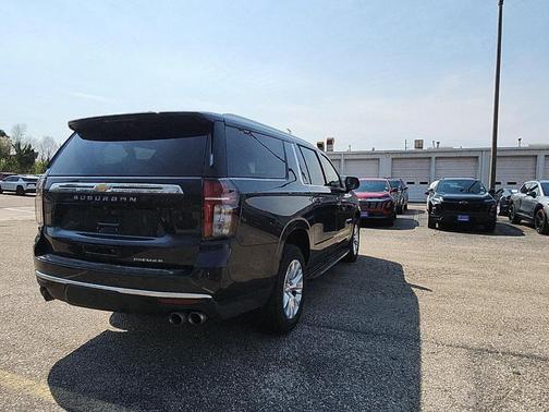 2023 Chevrolet Suburban Premier
