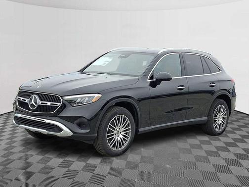 Obsidian Black Metallic 2026 Mercedes-Benz GLC 300 Base 4MATIC