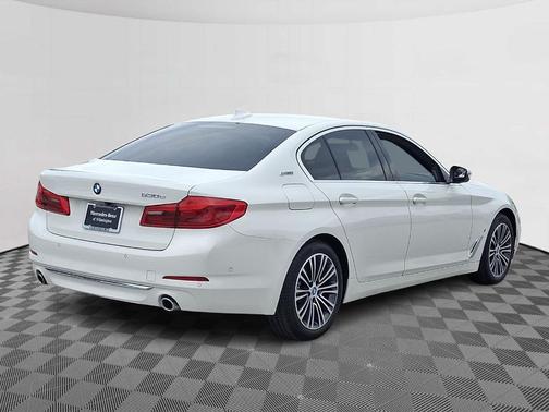 2019 BMW 530e xDrive iPerformance
